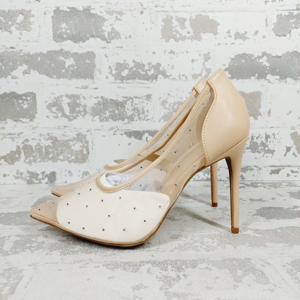 NEW Wild Diva LOUNGE Ivory Pointed Toe Slip On Pump In Sand W687
